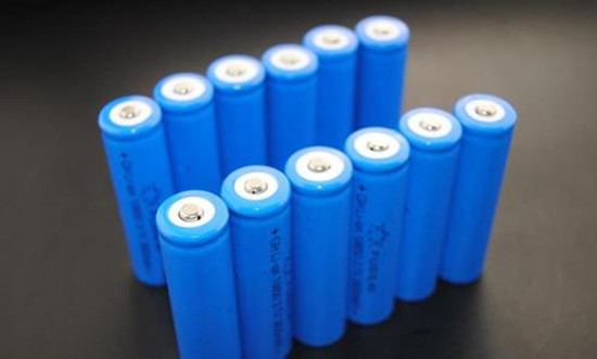 動力電池藍皮書：新能源動力電池產(chǎn)銷快速增長