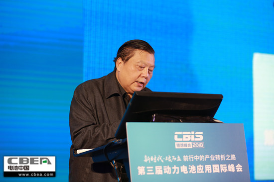 吳鋒：推動鋰電基礎(chǔ)材料研究 探尋高能量密度和高安全性平衡點