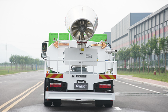 銀隆新能源多功能抑塵車出擊，車過無塵！